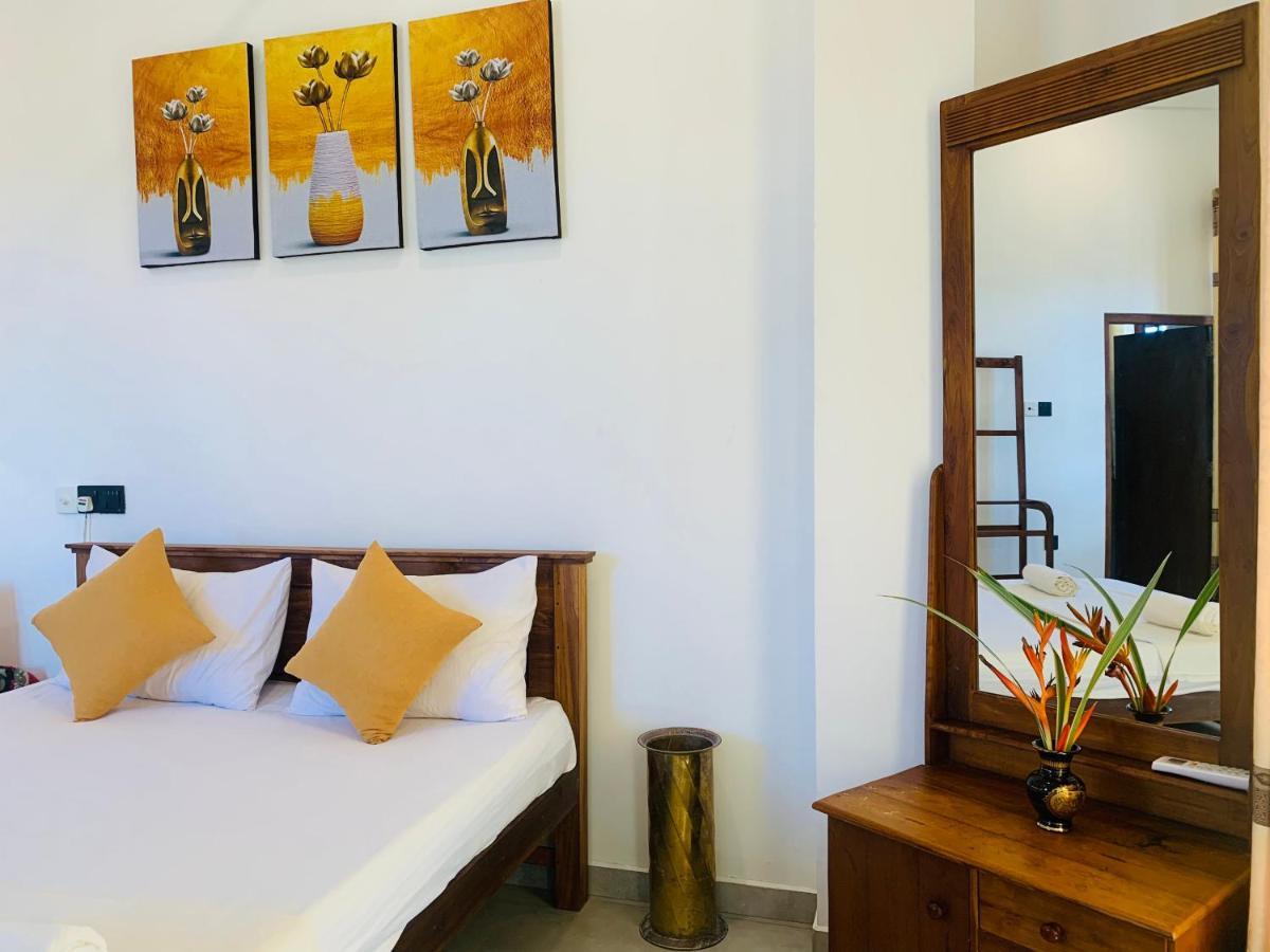 Kavin Beach Hotel Hikkaduwa Eksteriør bilde