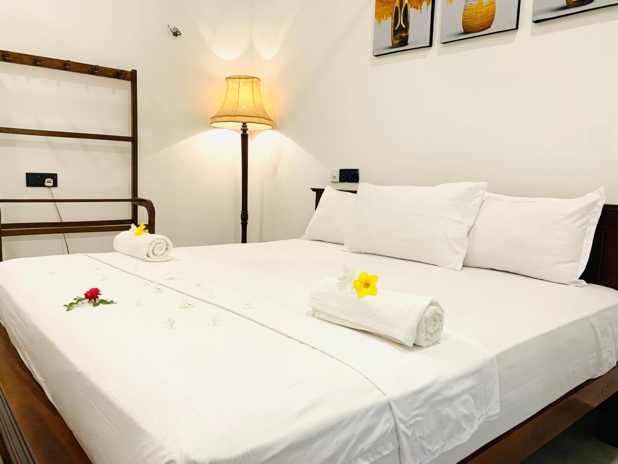 Kavin Beach Hotel Hikkaduwa Eksteriør bilde