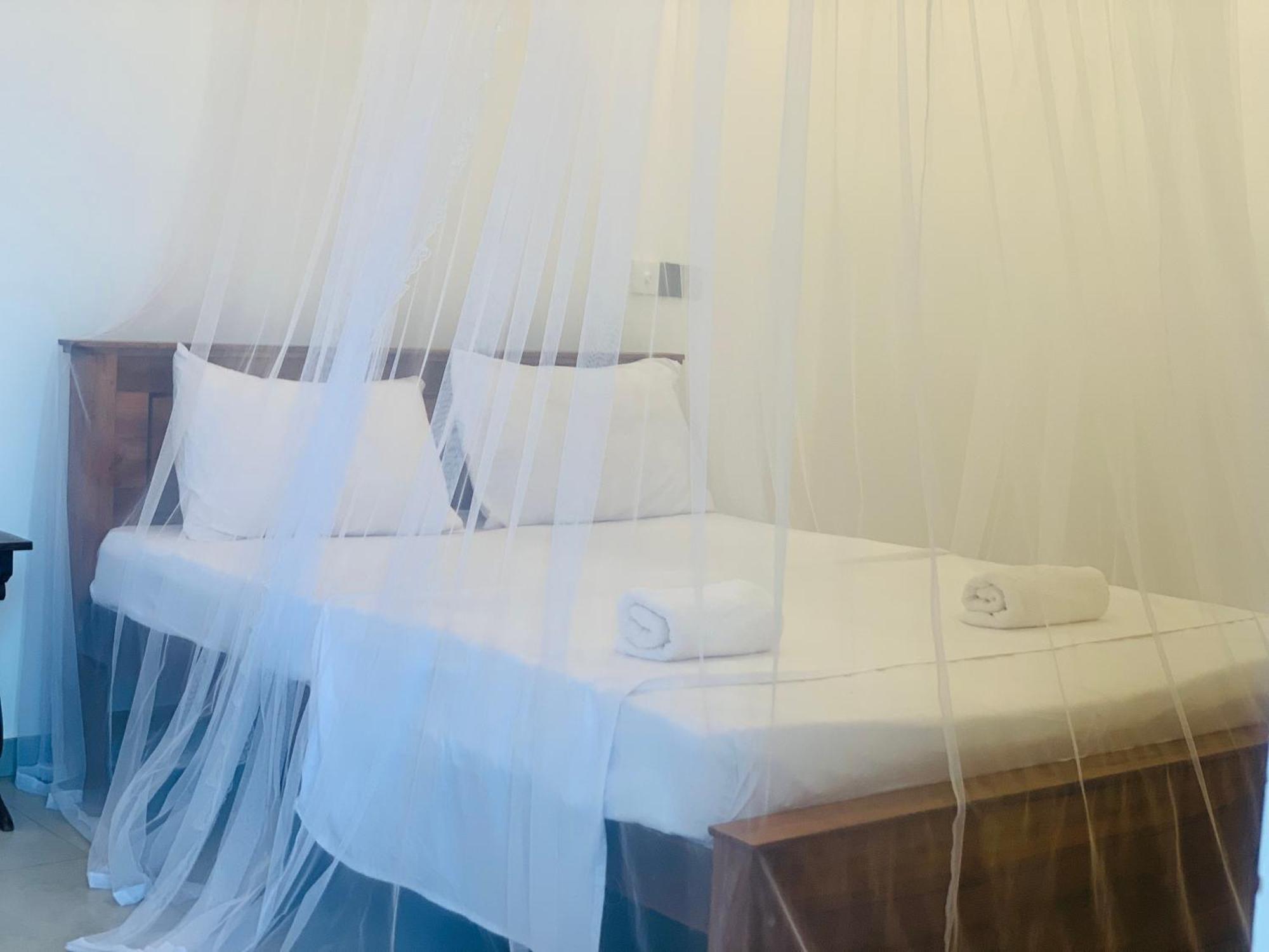 Kavin Beach Hotel Hikkaduwa Eksteriør bilde
