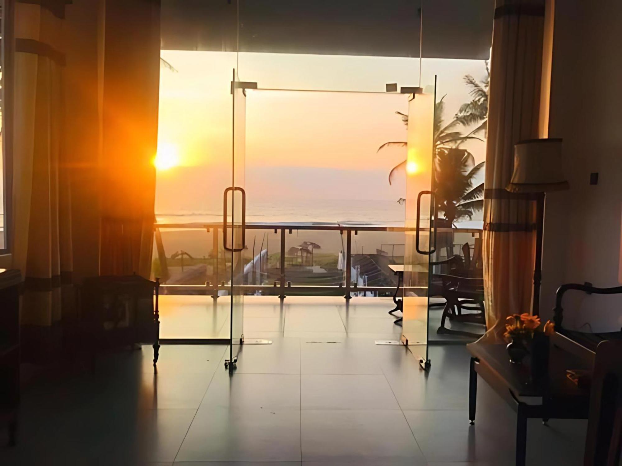 Kavin Beach Hotel Hikkaduwa Eksteriør bilde